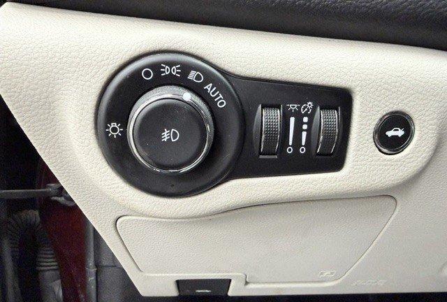 Chrysler 200 2015 - Image 22