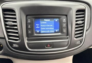 Chrysler 200 2015 - Thumbnail 18