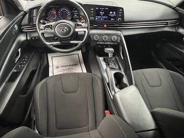 Hyundai Elantra 2023 - Thumbnail 12