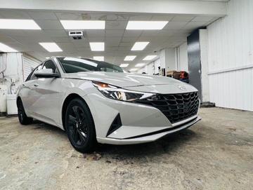 Hyundai Elantra 2023 - Thumbnail 3