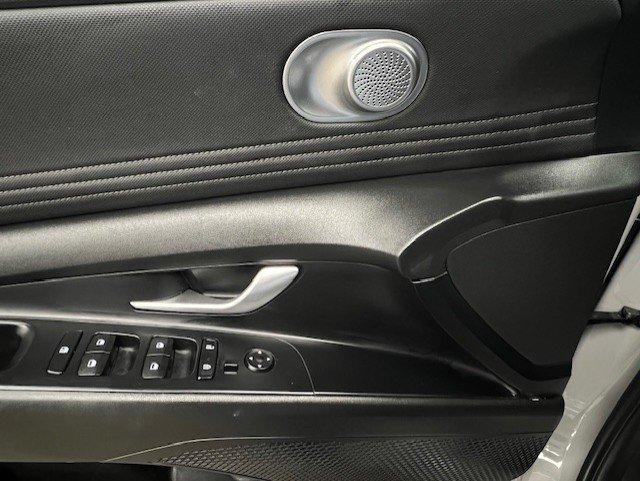 Hyundai Elantra 2023 - Image 23
