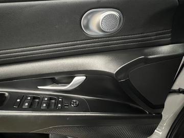 Hyundai Elantra 2023 - Thumbnail 23