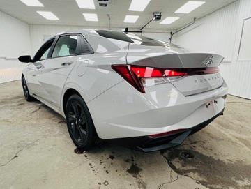 Hyundai Elantra 2023 - Thumbnail 9