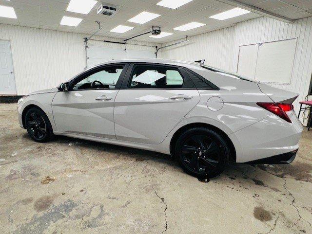 Hyundai Elantra 2023 - Image 10