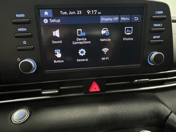 Hyundai Elantra 2023 - Thumbnail 17