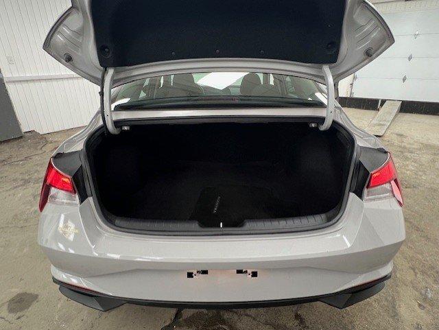 Hyundai Elantra 2023 - Image 30