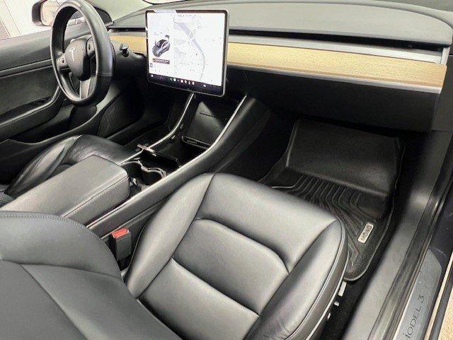 Tesla Model 3 2020 - Image 20