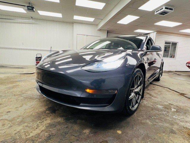 Tesla Model 3 2020 - Image 1