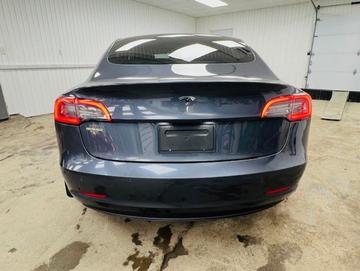 Tesla Model 3 2020 - Thumbnail 6