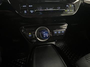 Toyota Prius Prime 2021 - Thumbnail 24