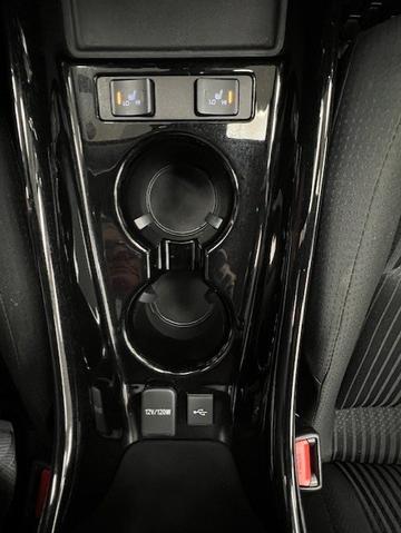 Toyota Prius Prime 2021 - Thumbnail 25