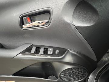Toyota Prius Prime 2021 - Thumbnail 26