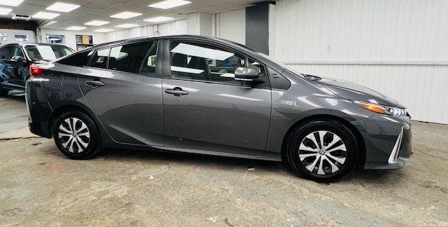 Toyota Prius Prime 2021 - Image 6
