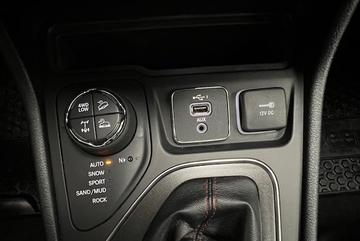 Jeep Cherokee 2020 - Thumbnail 25