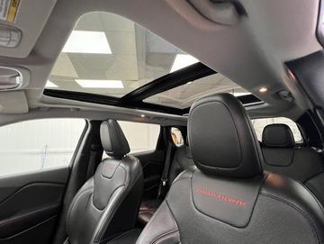 Jeep Cherokee 2020 - Thumbnail 34
