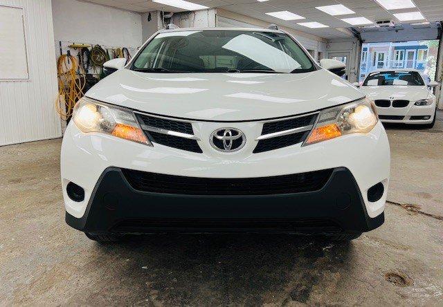Toyota RAV4 2013 - Image 2
