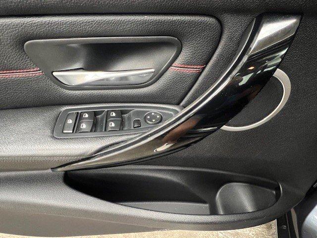 BMW 320i 2015 - Image 22