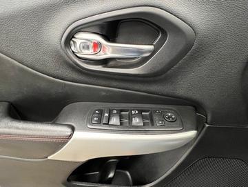 Jeep Cherokee 2018 - Thumbnail 28
