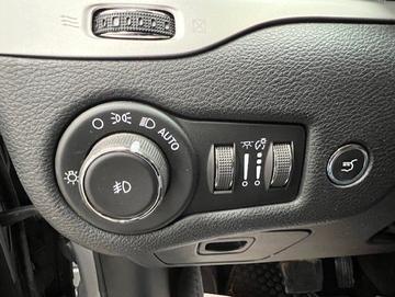 Jeep Cherokee 2018 - Thumbnail 26
