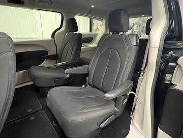 Chrysler Pacifica 2019 - Thumbnail 30