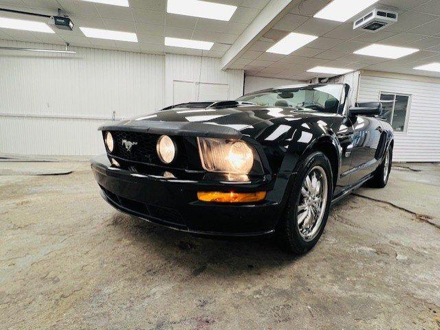 Ford Mustang 2007 - Image 1