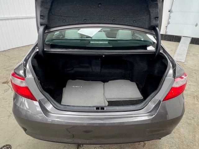 Toyota Camry Hybrid 2015 - Image 25