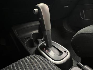 Nissan Versa 2012 - Thumbnail 17