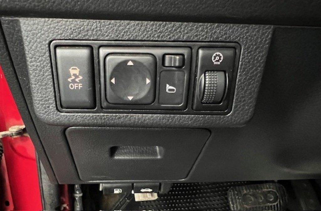 Nissan Versa 2012 - Image 18