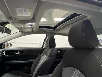 Kia FORTE 2023 - Thumbnail 31