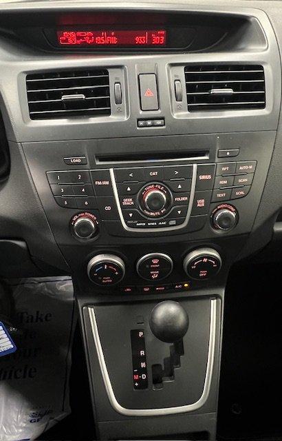 Mazda Mazda5 2015 - Image 17
