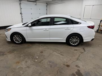 Hyundai Sonata 2018 - Thumbnail 9