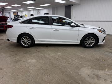 Hyundai Sonata 2018 - Thumbnail 6