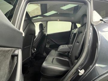 Tesla Model Y 2024 - Thumbnail 26