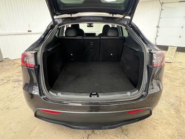 Tesla Model Y 2024 - Thumbnail 28