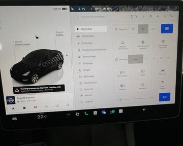 Tesla Model Y 2024 - Thumbnail 16