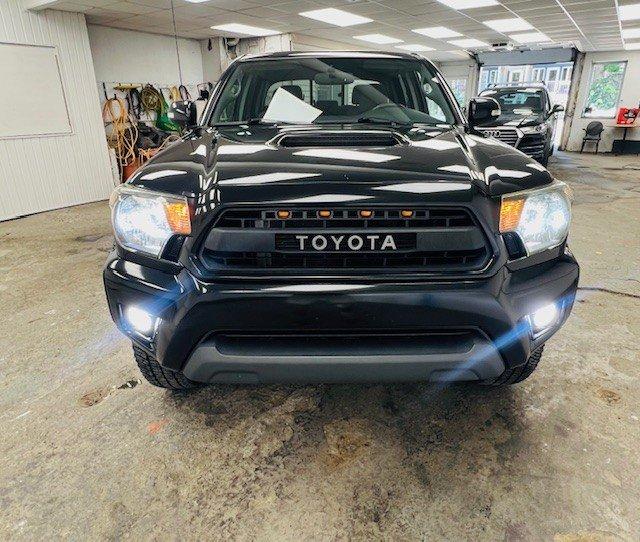 Toyota Tacoma 2013 - Image 2