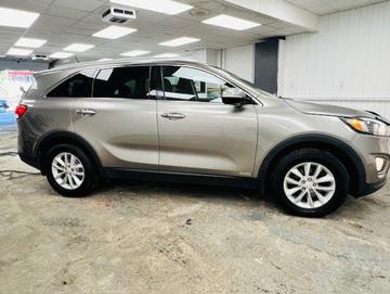 Kia Sorento 2016 - Thumbnail 6